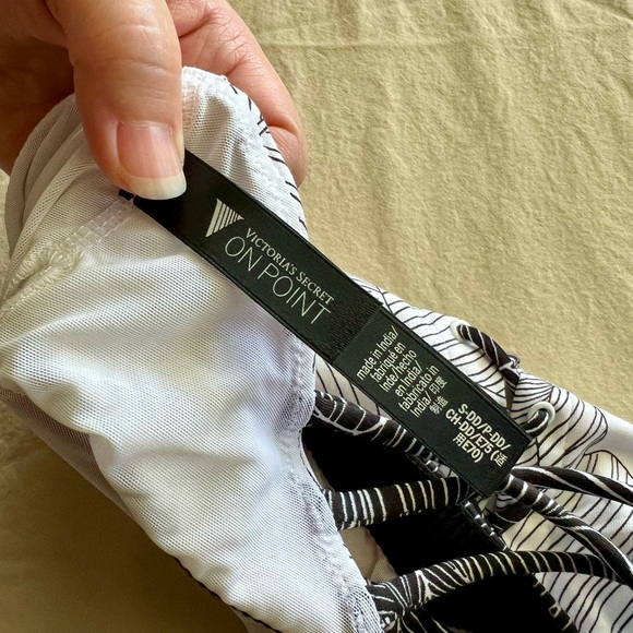 2 pack Racerback Bras Victoria’s Secret - Picture 4 of 4